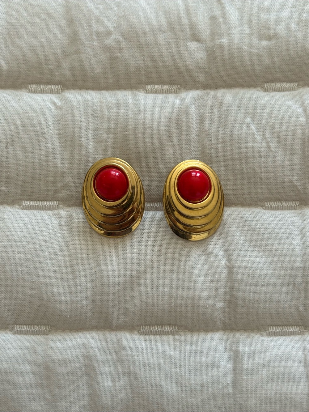 80s Vintage Gold-Tone Earrings with Red Cabochons